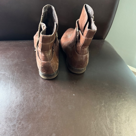 Born Brown Leather Boots 8.5M - Picture 6 of 8